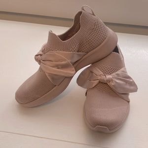 Skechers Bobs Memory Foam shoes